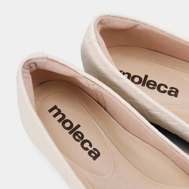 Sapatilha Moleca Matelassê Off White