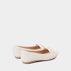 Sapatilha Moleca Matelassê Off White