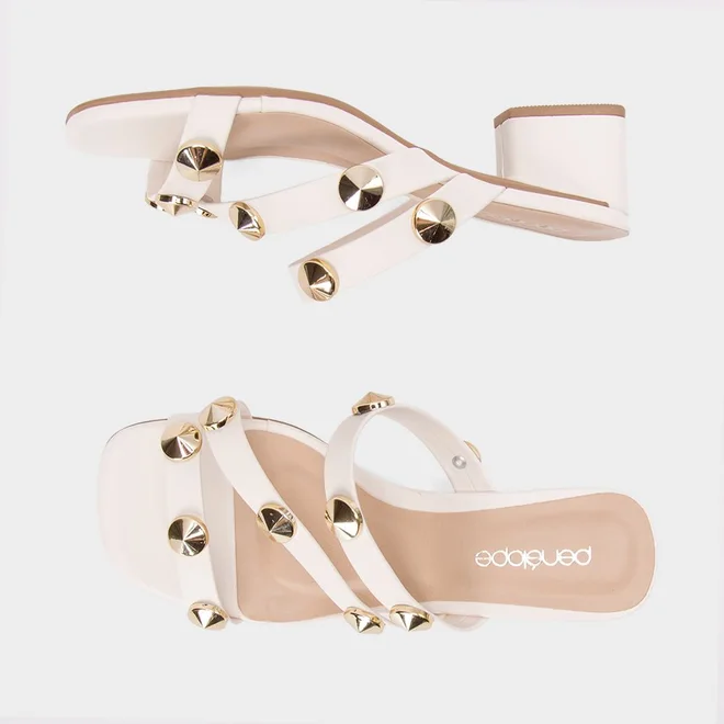 Tamanco Feminino Penélope Salto Geométrico Tachas Off White
