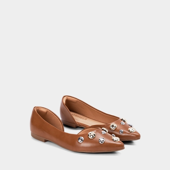 Sapatilha Gabriela Bico Fino Apliques Metalizados Caramelo