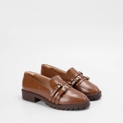 Mocassim Loafer Feminino Gabriela Tratorado Detalhe Fivela Caramelo