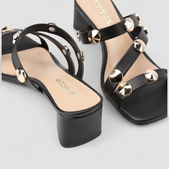 Tamanco Feminino Penélope Salto Geométrico Tachas Preto