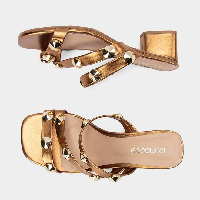 Tamanco Feminino Penélope Salto Geométrico Tachas Bronze