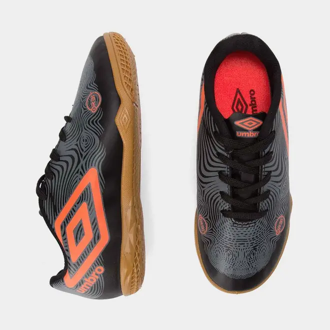 Chuteira Infantil Umbro Orbit Society Preto & Laranja