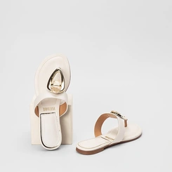 Rasteira Feminina Vizzano Detalhe Bold & Pedraria Off White