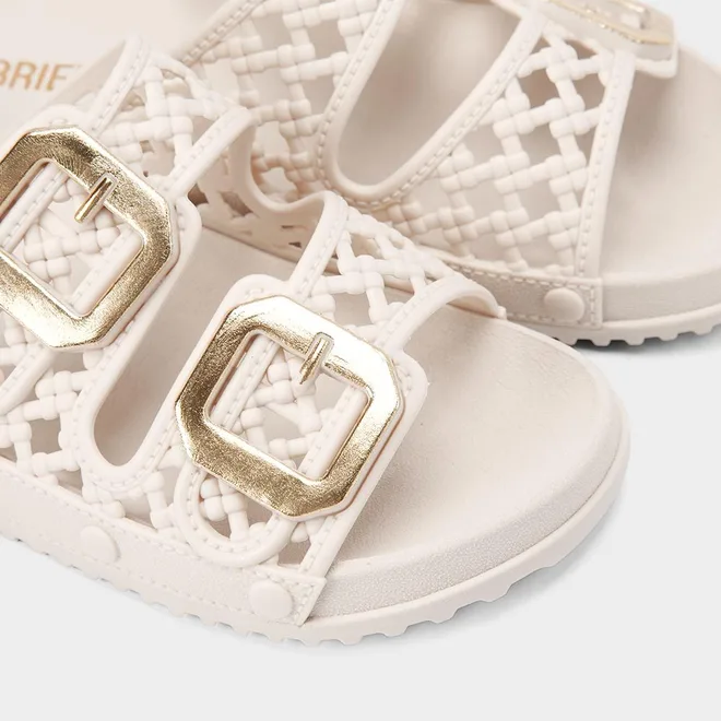 Papete Feminina Gabriela Detalhe Vazado Fivela Off White
