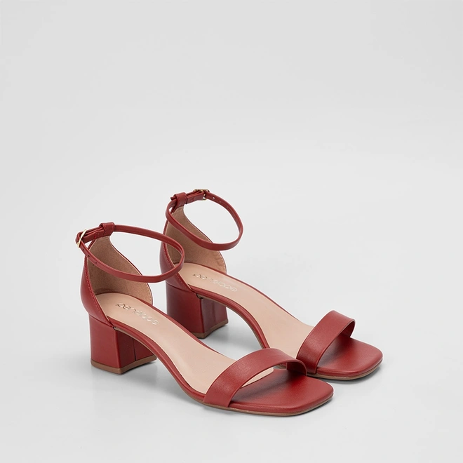 Sandália Feminino Penélope Salto Grosso Fivela Pespontos Vermelho