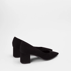 Scarpin Feminino Penélope Salto Bloco Médio Nobuck Preto