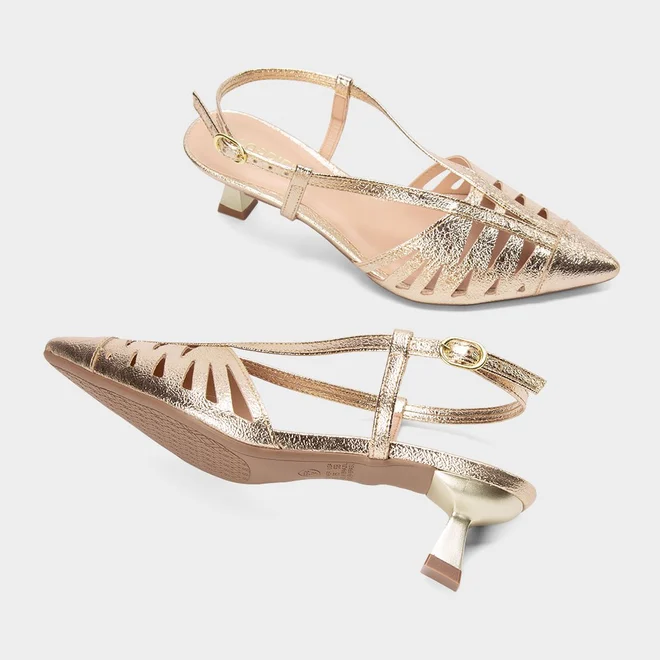 Scarpin Slingback Feminino Gabriela Recortes Vazado Metalizado Ouro