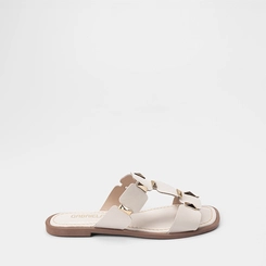Rasteira Feminina Gabriela Com Detalhes Metalizados Off White