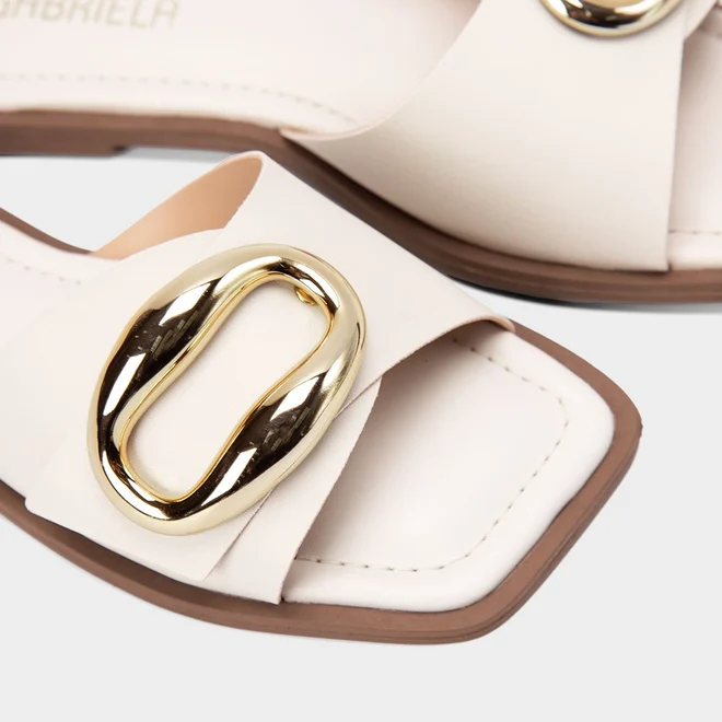 Rasteira Feminina Gabriela Detalhe Bold Off White