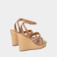 Sandália Feminina Via Marte Ráfia Detalhe Strass & Pedraria Nude