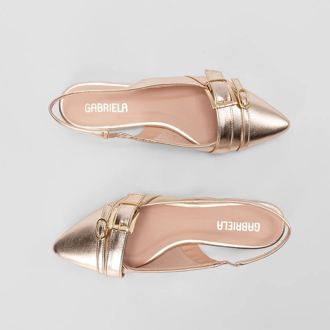 Sapatilha Slingback Feminina Gabriela Tiras Fivelas Metalizado Ouro