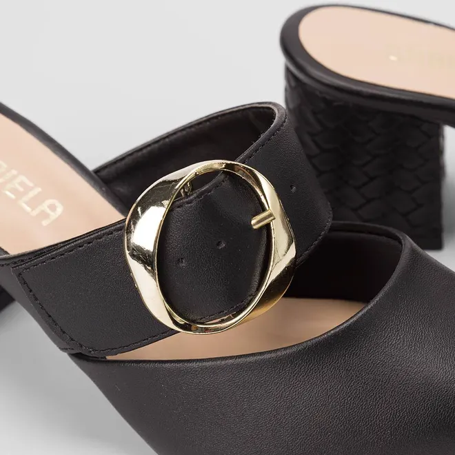 Mule Feminino Gabriela Salto Médio Bloco Trama Detalhe Fivela Preto