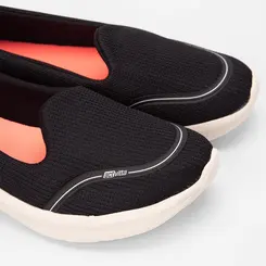 Slip On Feminino Actvitta Calce Fácil Preto