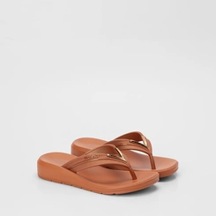 Tamanco Feminino Azaleia Cloe Detalhe Metalizado Em V Caramelo