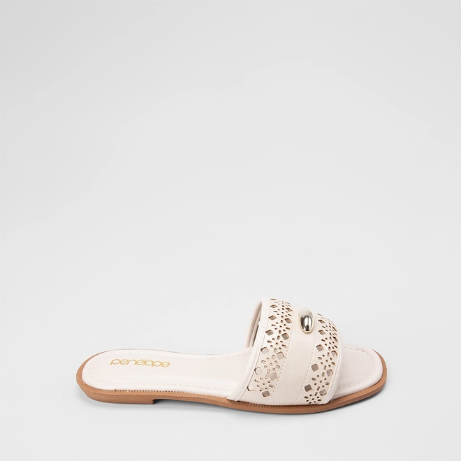 Rasteira Feminina Penélope Tira Larga Perfuros Detalhe Bold Off White