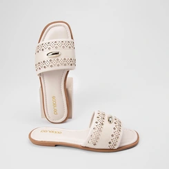 Rasteira Feminina Penélope Tira Larga Perfuros Detalhe Bold Off White