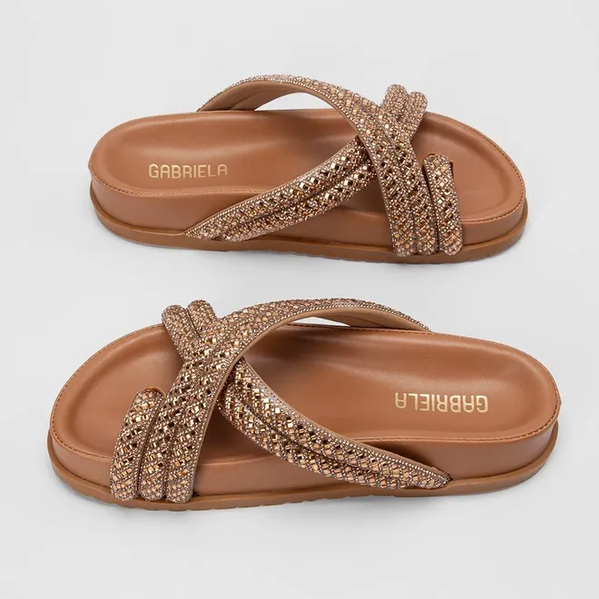 Tamanco Rasteiro Feminino Gabriela Tiras Cruzada Strass Caramelo