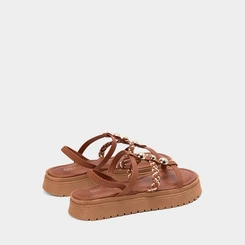 Sandália Feminina Gabriela Flatform Tachas Esferas Tressê Caramelo