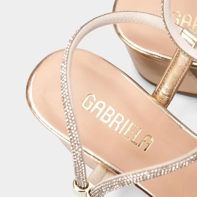 Scarpin Slingback Feminino Penélope Salto Geométrico Tira Strass Metalizado Ouro