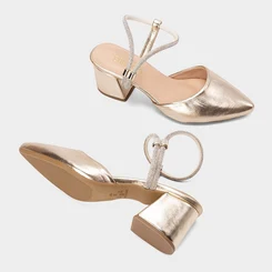 Scarpin Slingback Feminino Penélope Salto Geométrico Tira Strass Metalizado Ouro