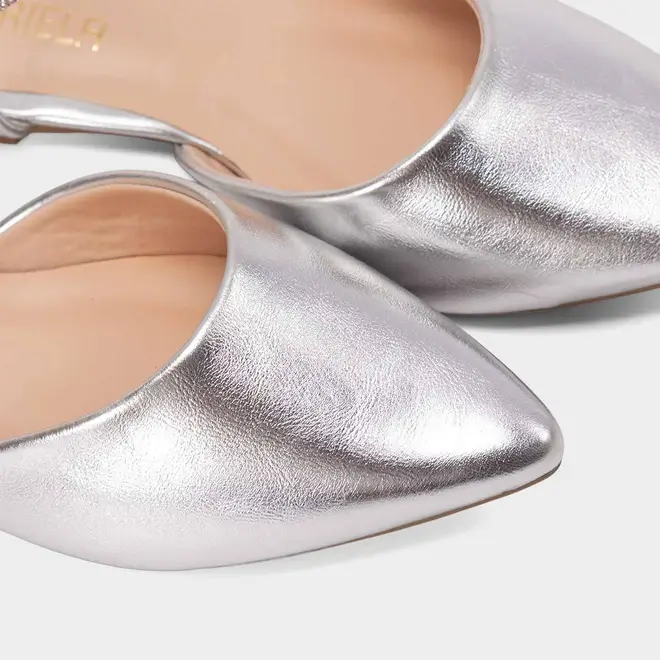 Sapatilha Slingback Feminina Gabriela Tira Strass Metalizada Prata