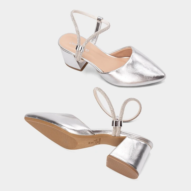 Scarpin Slingback Feminino Penélope Salto Geométrico Tira Strass Metalizado Prata