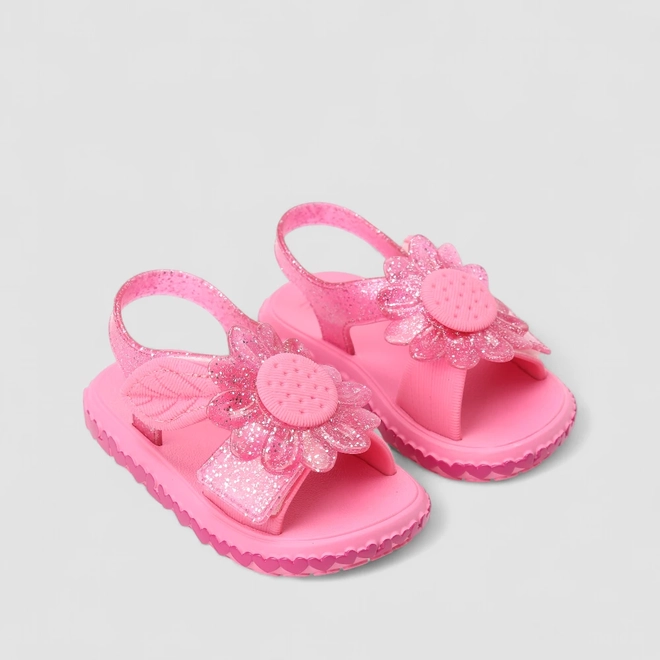 Sandália Infantil Zaxy Tira Contato Glitter Detalhe Flor & Corações Rosa