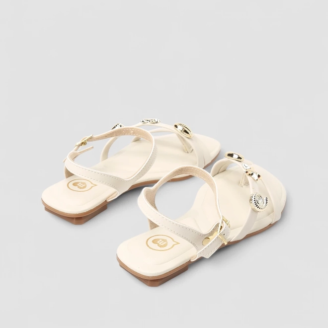 Sandália Rasteira Infantil Molekinha Tachas Off White