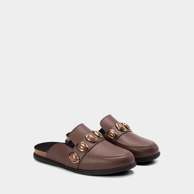 Mule Clog Moleca Detalhe Em Pedrarias Marrom