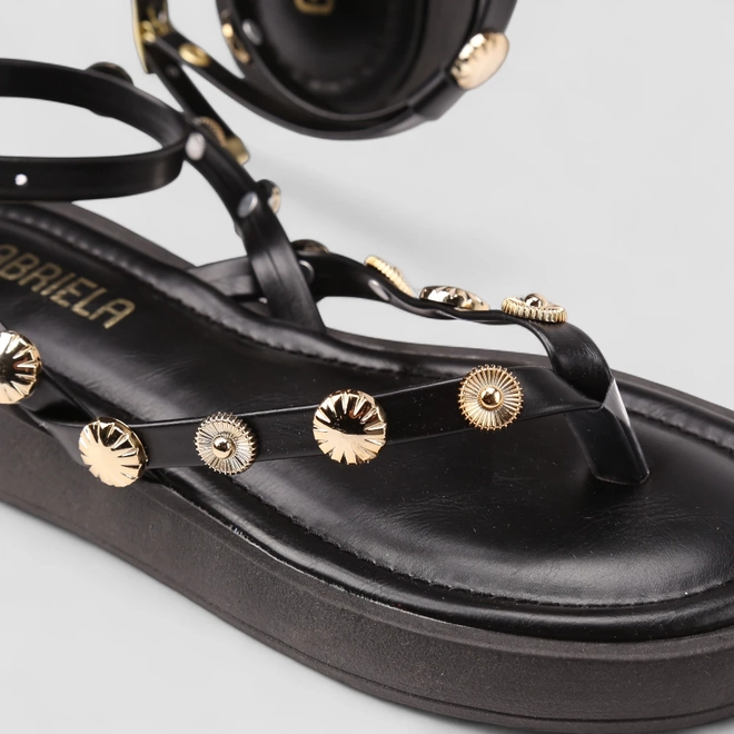 Sandália Feminina Gabriela Flatform Tachas Douradas
