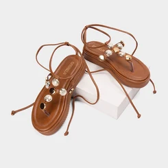 Sandália Feminina Gabriela Amarração Flatform Tachas Caramelo