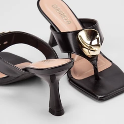 Tamanco Feminino Gabriela Detalhe Bold Preto