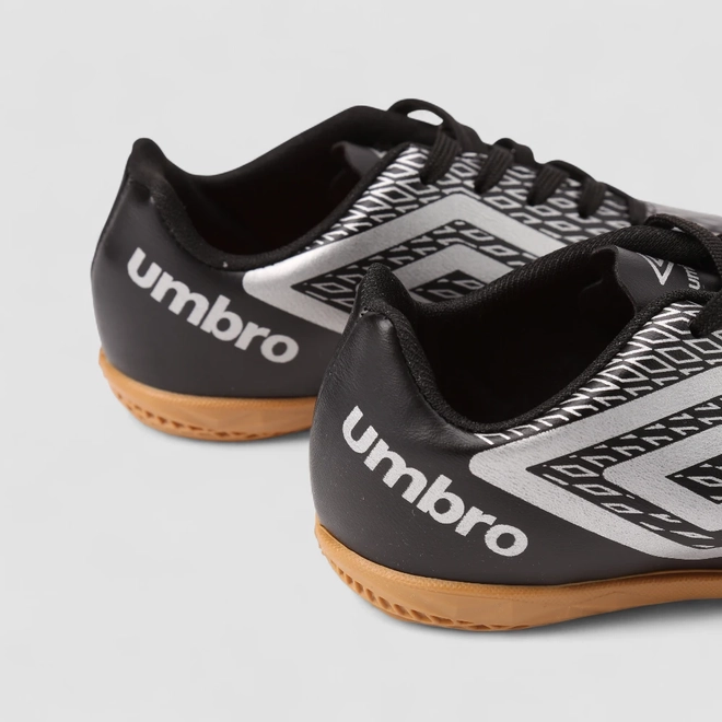 Chuteira Society Infantil Umbro Preta E Prata