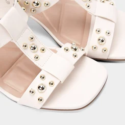 Tamanco Feminino Gabriela Salto Médio Bloco Detalhe Esferas Off White