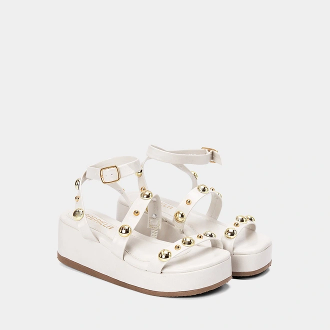 Sandália Feminina Gabriela Salto Plataforma Médio Tachas Off White