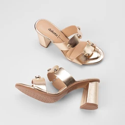 Tamanco Feminino Dakota Salto Médio Detalhe Bold Metalizado Ouro