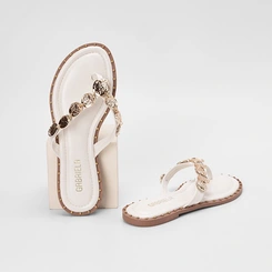 Rasteira Feminina Gabriela Detalhe Metalizado Off White