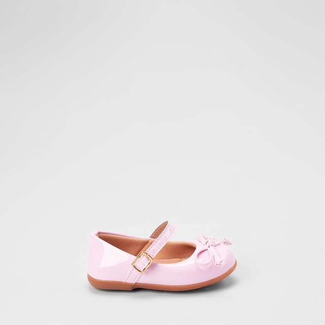 Sapatilha Boneca Bebê Gabrielinha Detalhe Laço Verniz Rosa