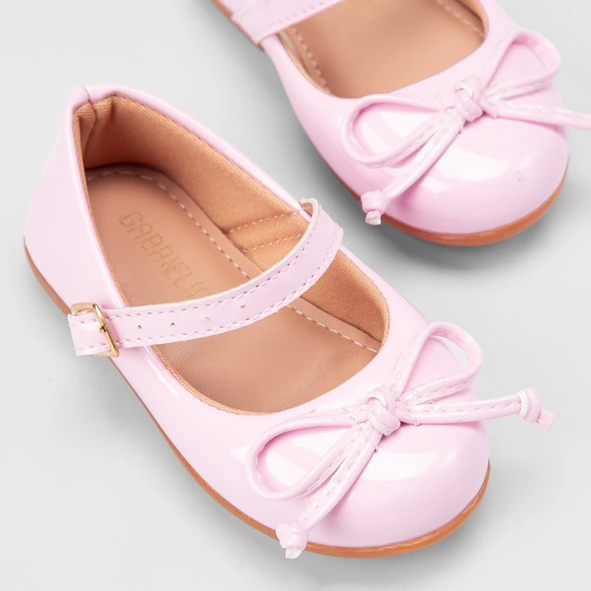 Sapatilha Boneca Bebê Gabrielinha Detalhe Laço Verniz Rosa