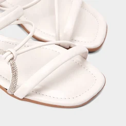 Rasteira Feminina Penélope Detalhe Nó & Strass Off White