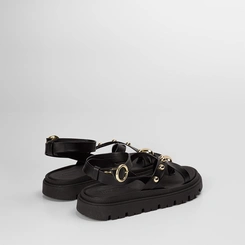 Sandália Feminina Moleca Detalhe Tachas Esferas & Bold Preto