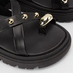 Sandália Feminina Moleca Detalhe Tachas Esferas & Bold Preto