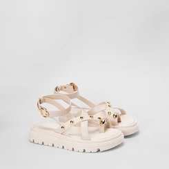 Sandália Feminina Moleca Detalhe Tachas Esferas & Bold Off White