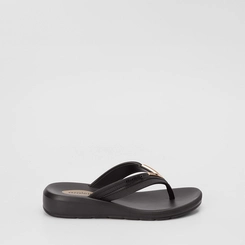 Tamanco Feminino Azaleia Cloe Detalhe Metalizado Em V Preto