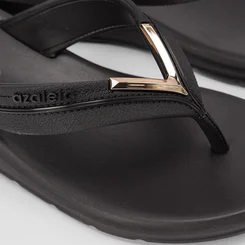 Tamanco Feminino Azaleia Cloe Detalhe Metalizado Em V Preto