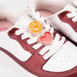 Tênis Infantil Molekinha Enfeite Emoji Branco & Vinho