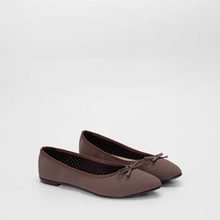 Sapatilha Feminina Moleca Detalhe Perfuros Marrom