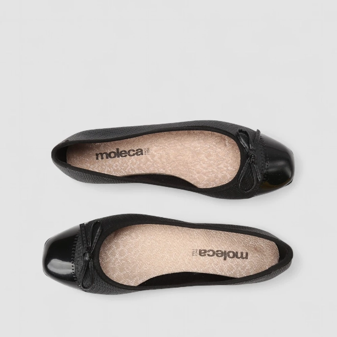 Sapatilha Feminina Moleca Verniz Laço Textura Preto